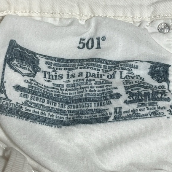 Levi 501‎ hidden button fly white denim frayed shorts waist 31 - Picture 6 of 8